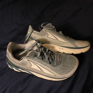 Women’s Altra Torin 4 Plush Shoes